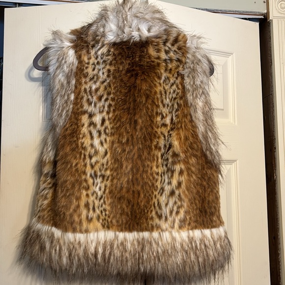 Faux fur mixed animal vest - Picture 3 of 3